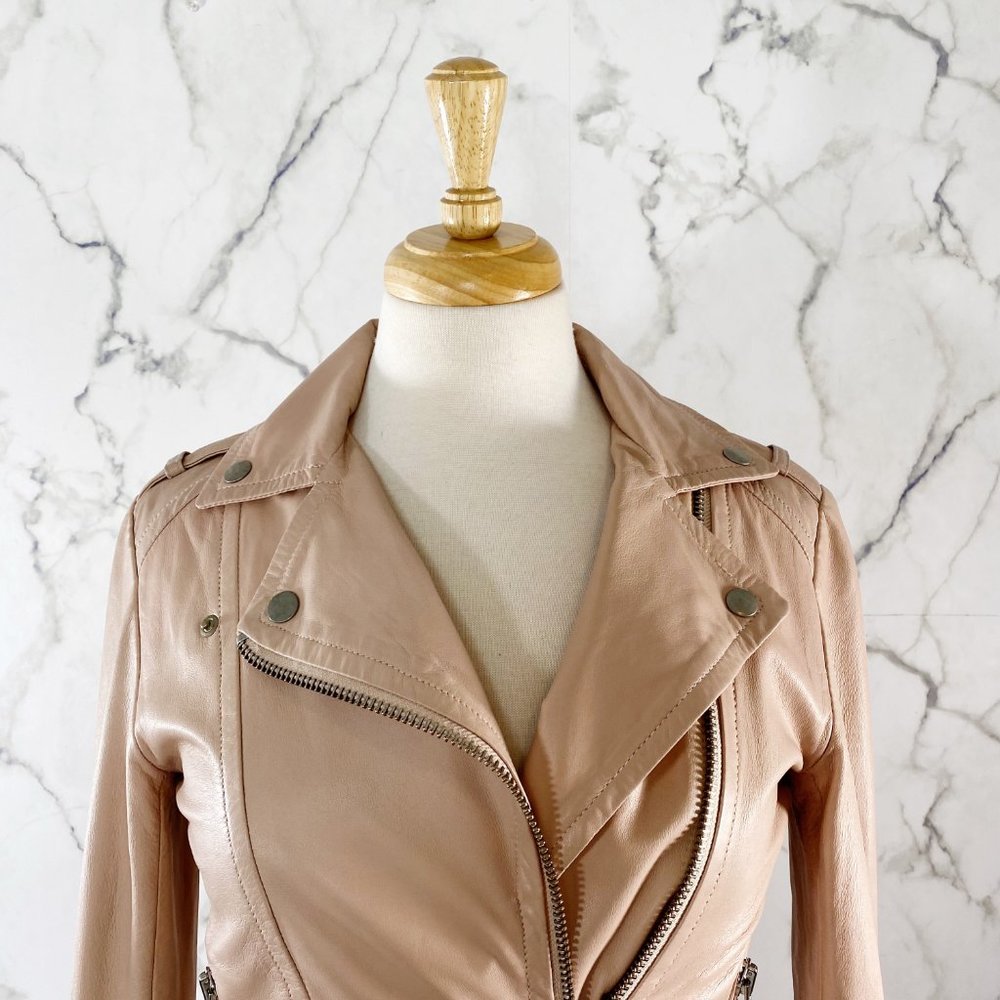 RELISTED - PLEASE VISIT MY CLOSET TO PURCHASE - Picture 4 of 11